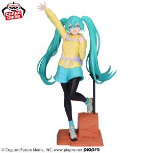 Holiday Memories: Piapro Characters - Hatsune Miku - Mountaineering Ver.