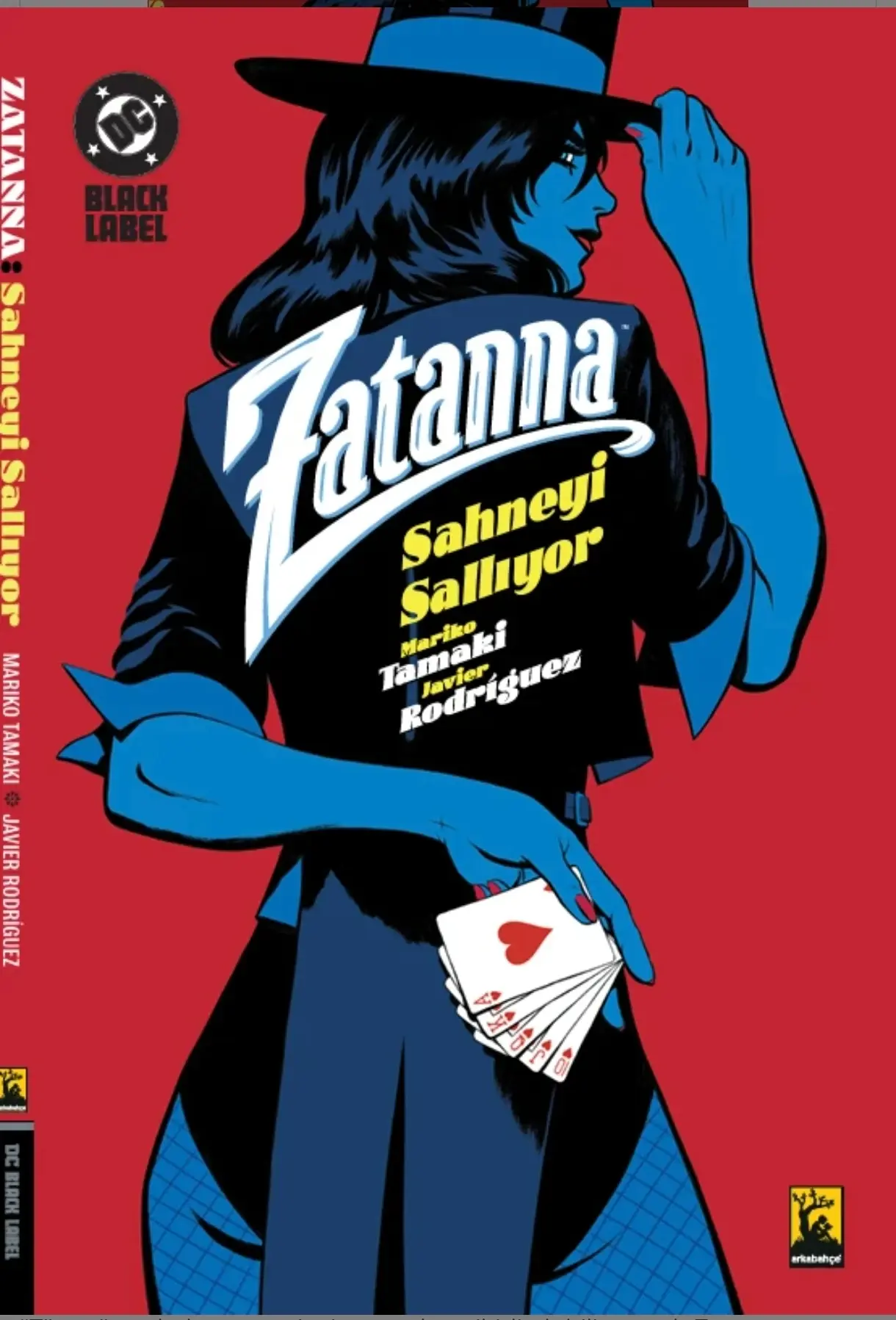 Zatanna Sahneyi Sallıyor