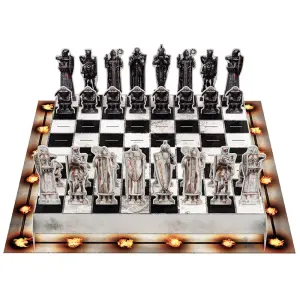 Harry Potter: The Pocket Pop-Up Wizard Chess Set