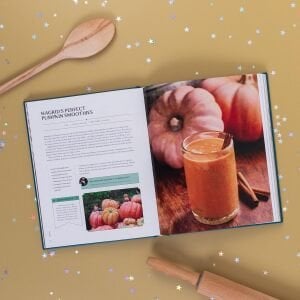 Harry Potter Official Wizarding World Cookbook: Spellbinding Meals from New York to Hogwarts and beyond!